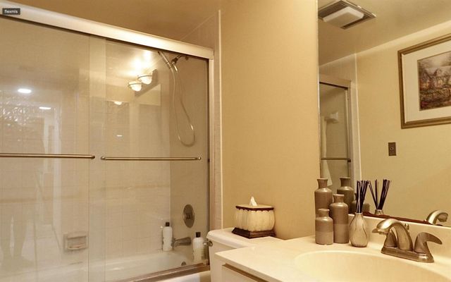 9460 Meadowood Drive 202, Fort Pierce, FL 34951