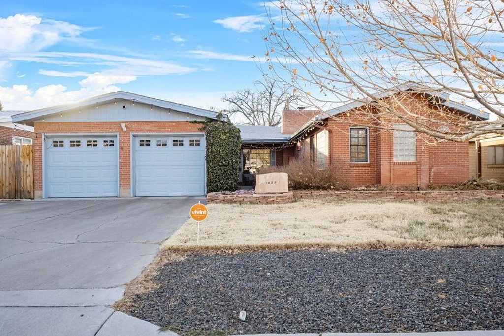 1825 Morningside Drive NE, Albuquerque, NM 87110