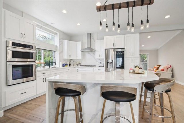 18320 Ingomar Street, Reseda (los Angeles), CA 91335