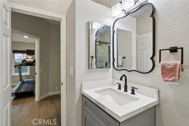 18320 Ingomar Street, Reseda (los Angeles), CA 91335