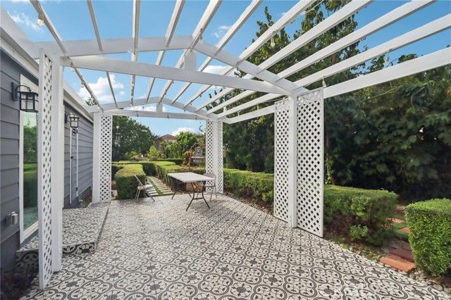 18320 Ingomar Street, Reseda (los Angeles), CA 91335