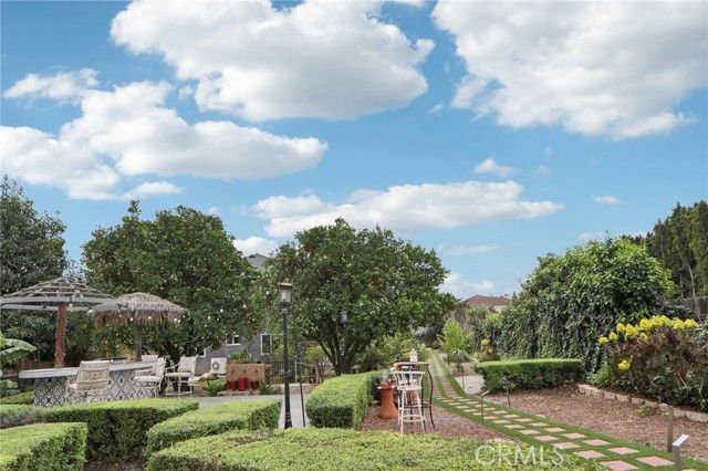 18320 Ingomar Street, Reseda (los Angeles), CA 91335