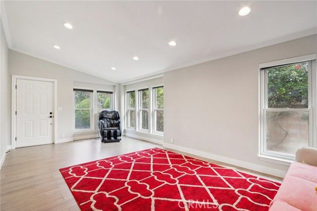 18320 Ingomar Street, Reseda (los Angeles), CA 91335