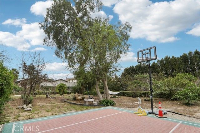 18320 Ingomar Street, Reseda (los Angeles), CA 91335