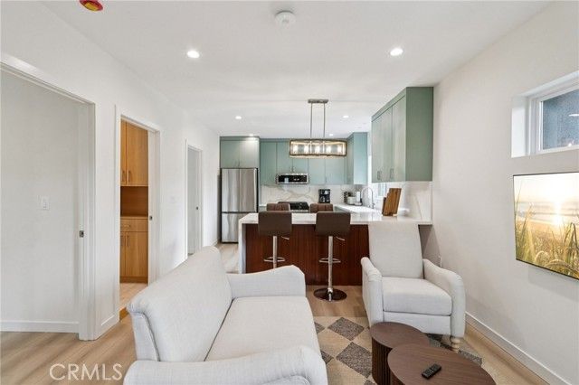 18320 Ingomar Street, Reseda (los Angeles), CA 91335