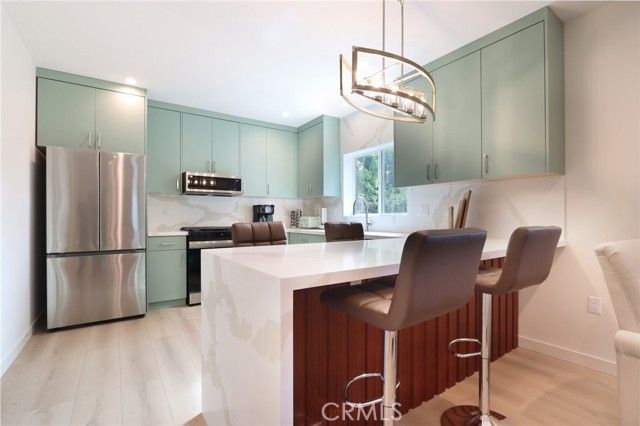 18320 Ingomar Street, Reseda (los Angeles), CA 91335