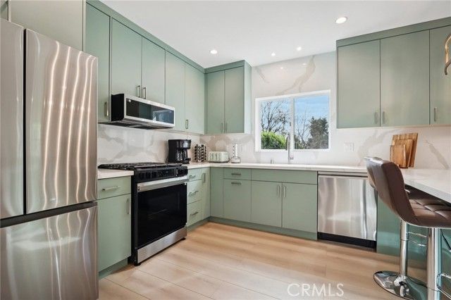 18320 Ingomar Street, Reseda (los Angeles), CA 91335