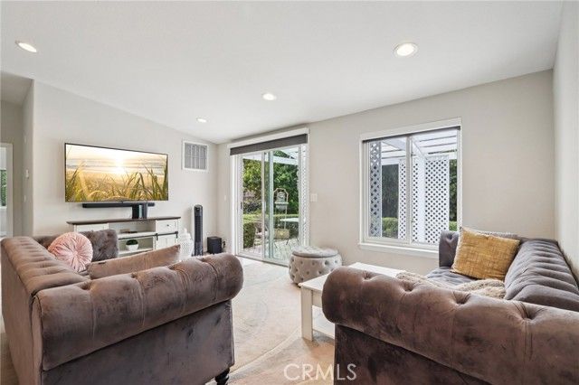 18320 Ingomar Street, Reseda (los Angeles), CA 91335