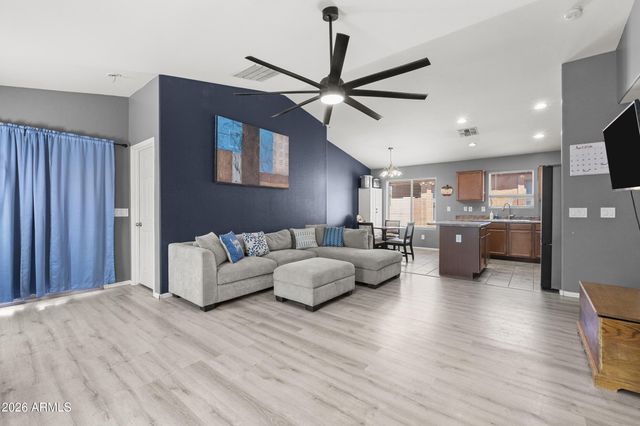 40442 W THORNBERRY Lane, Maricopa, AZ 85138
