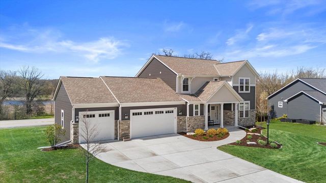 914 Foxwalk DRIVE, Waterford, WI 53185