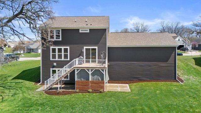 914 Foxwalk DRIVE, Waterford, WI 53185