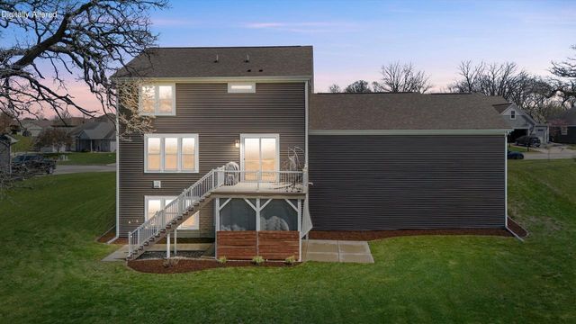 914 Foxwalk DRIVE, Waterford, WI 53185