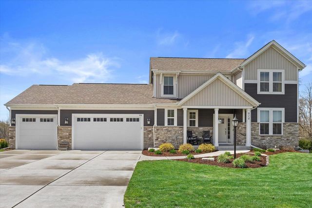914 Foxwalk DRIVE, Waterford, WI 53185