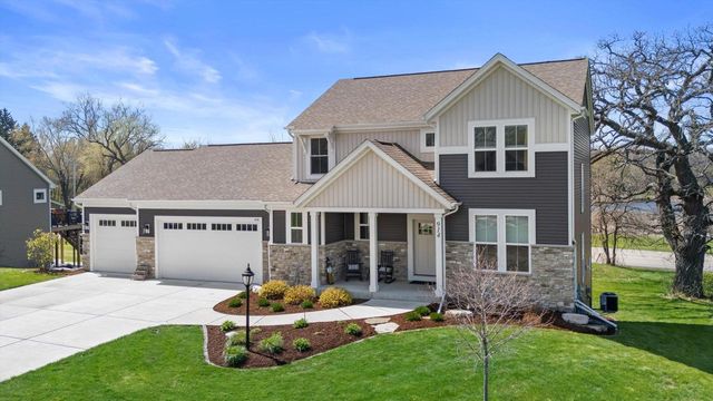 914 Foxwalk DRIVE, Waterford, WI 53185