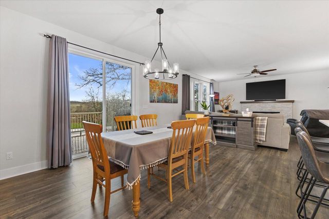 914 Foxwalk DRIVE, Waterford, WI 53185