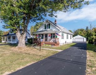 8106 East Britton Drive, Niagara, NY 14304