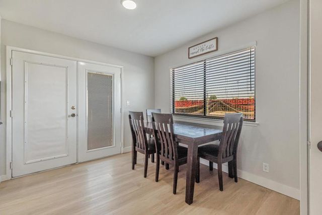 200 Gibson Drive 36, Hollister, CA 95023