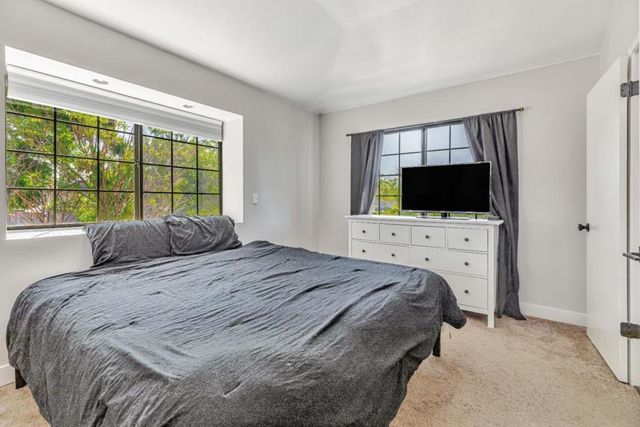 200 Gibson Drive 36, Hollister, CA 95023