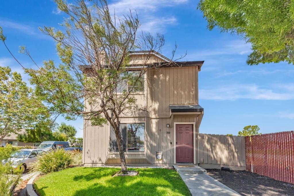 200 Gibson Drive 36, Hollister, CA 95023