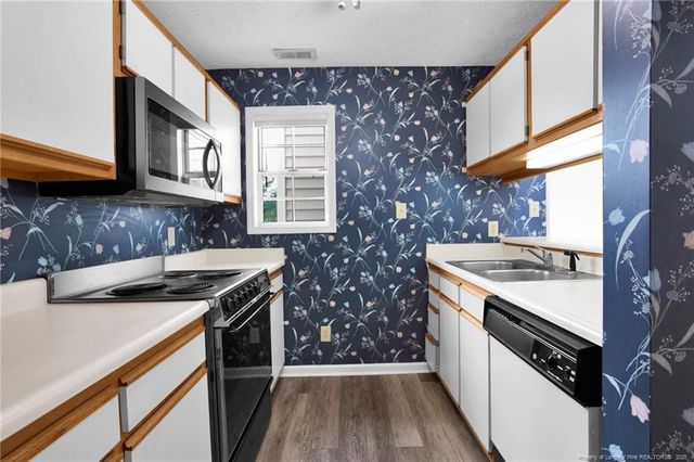 2701 Preston Woods Lane 9, Fayetteville, NC 28304