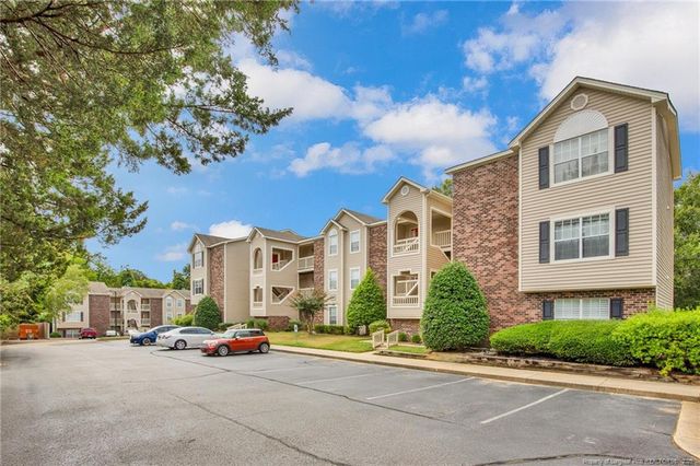 2701 Preston Woods Lane 9, Fayetteville, NC 28304