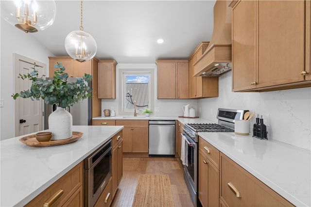 183 S 16th St, South Side, PA 15203