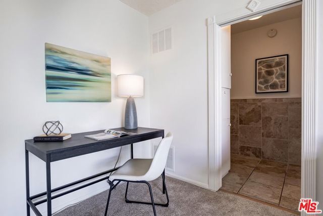 11120 Queensland Street C26, Los Angeles, CA 90034