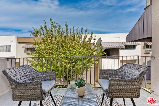 11120 Queensland Street C26, Los Angeles, CA 90034