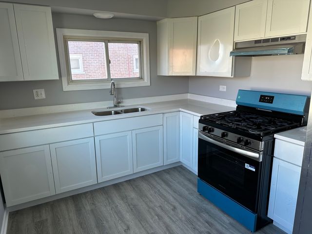 2956 Sherwood Avenue, Markham, IL 60428