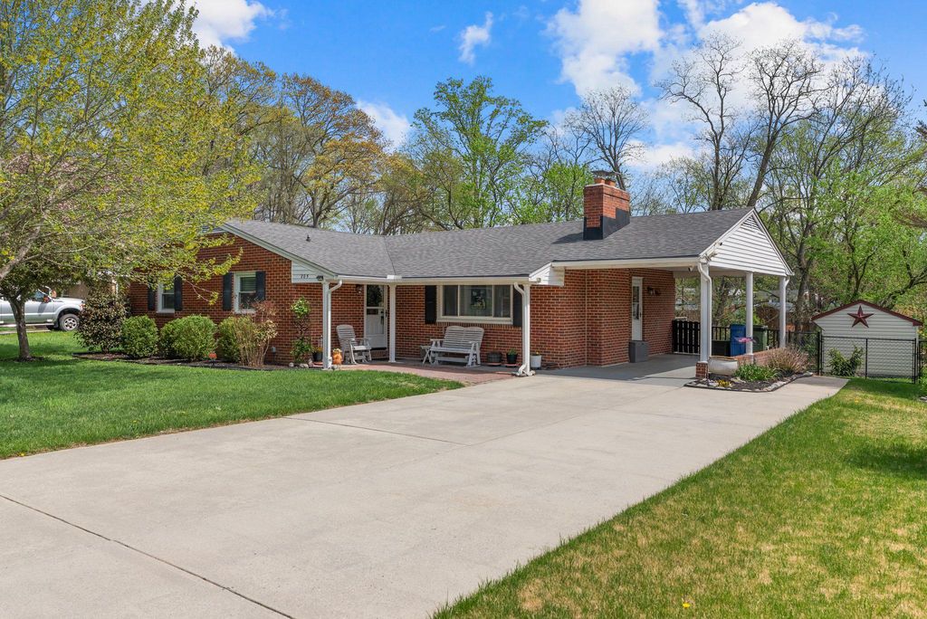 Image 1 of property listing at 205 MARSHALL DR, Forest Hill, MD 21050