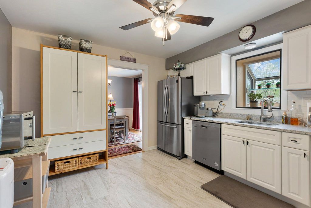 Image 13 of property listing at 205 MARSHALL DR, Forest Hill, MD 21050