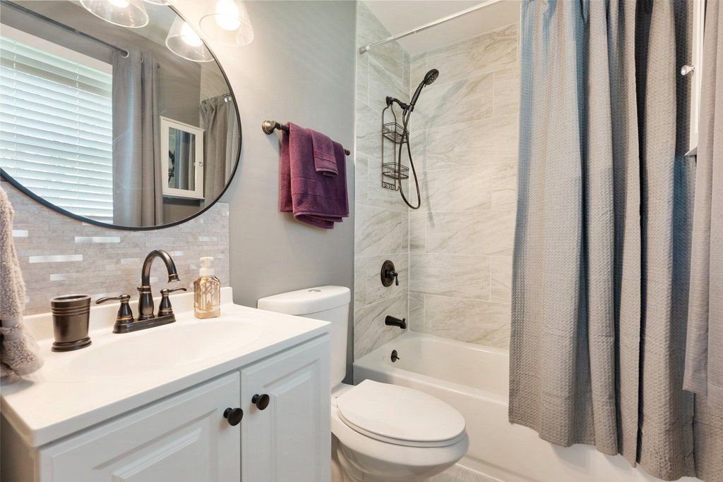 Image 19 of property listing at 205 MARSHALL DR, Forest Hill, MD 21050