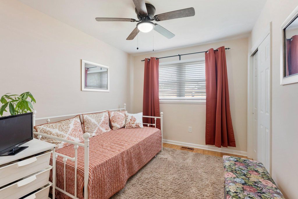 Image 20 of property listing at 205 MARSHALL DR, Forest Hill, MD 21050