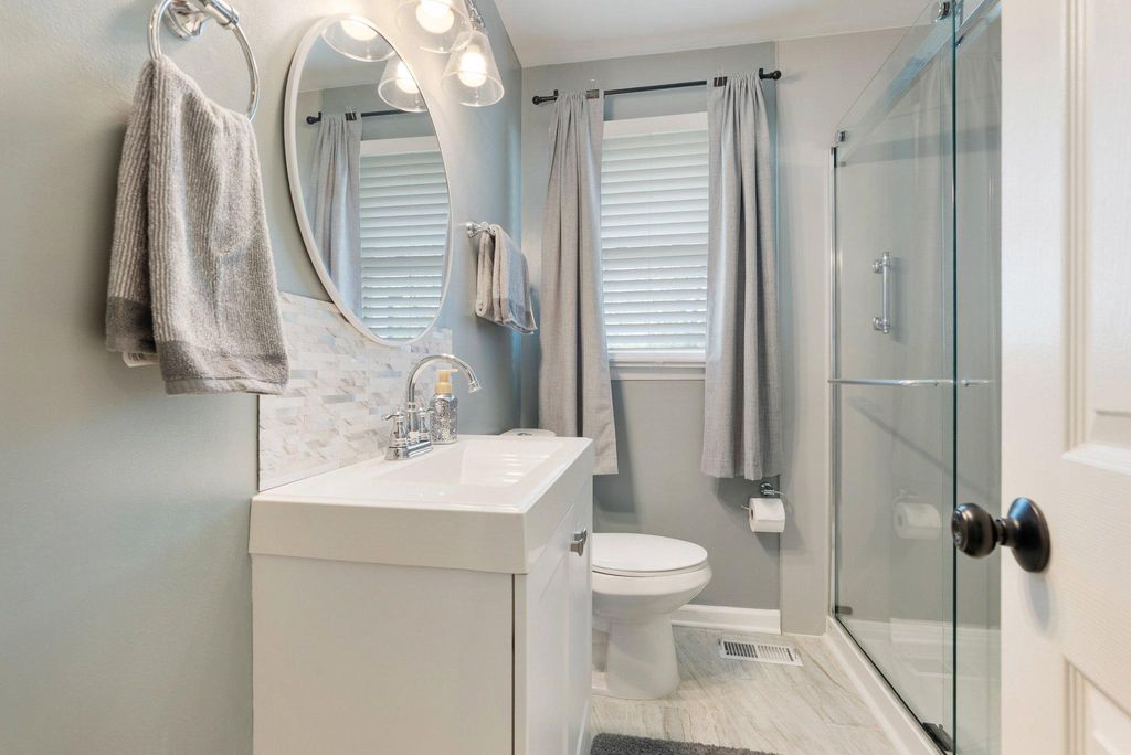 Image 24 of property listing at 205 MARSHALL DR, Forest Hill, MD 21050