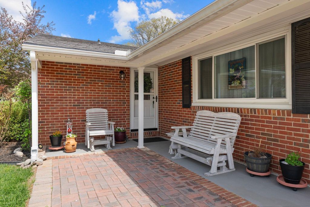 Image 4 of property listing at 205 MARSHALL DR, Forest Hill, MD 21050