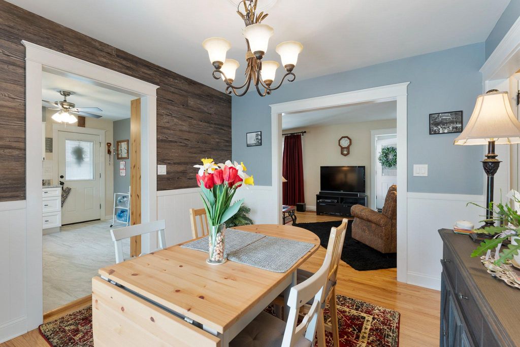 Image 10 of property listing at 205 MARSHALL DR, Forest Hill, MD 21050