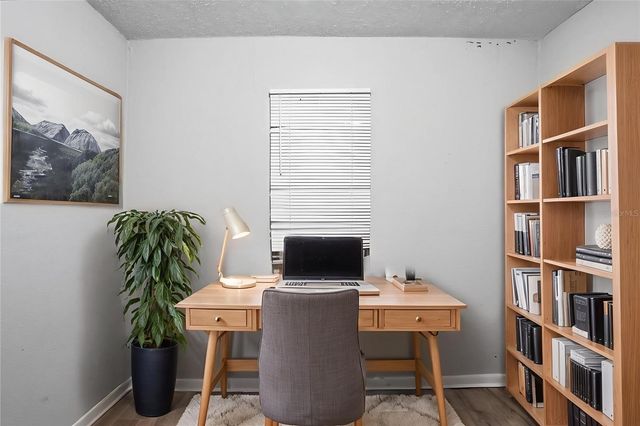 1905 E ANNONA AVENUE, Tampa, FL 33612