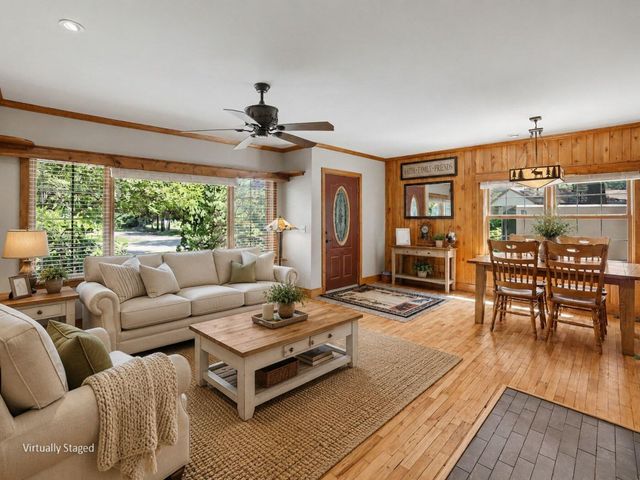 1615 Havenga Street, Laketon Twp, MI 49445