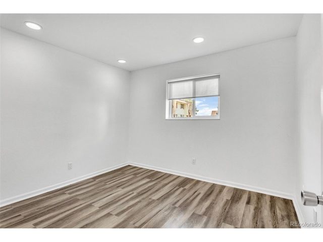 10211 Ura Ln 4-107, Denver, CO 80260