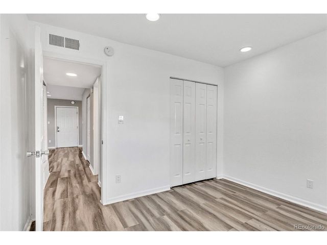 10211 Ura Ln 4-107, Denver, CO 80260