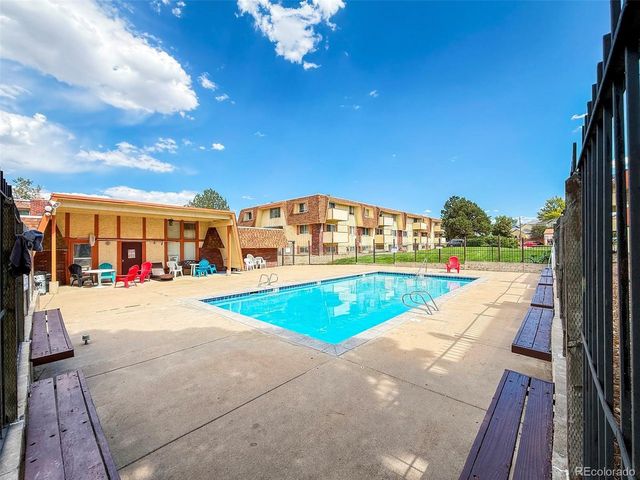 10211 Ura Ln 4-107, Denver, CO 80260