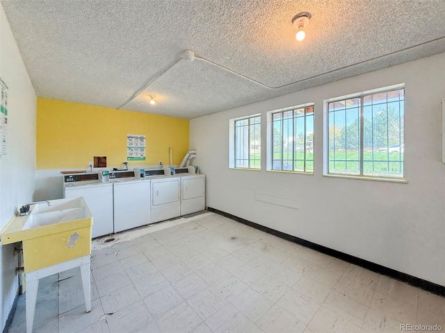 10211 Ura Ln 4-107, Denver, CO 80260