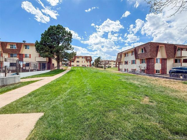10211 Ura Ln 4-107, Denver, CO 80260