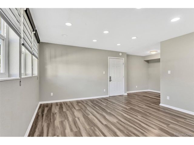 10211 Ura Ln 4-107, Denver, CO 80260