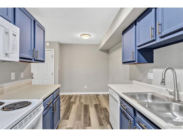 10211 Ura Ln 4-107, Denver, CO 80260