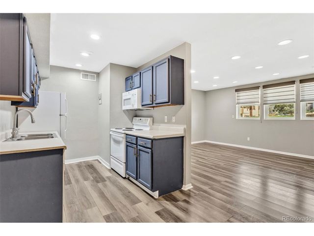 10211 Ura Ln 4-107, Denver, CO 80260
