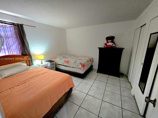 10375 N Kendall Dr J7, Miami, FL 33176