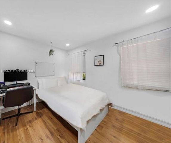 8453 NW 189 Street Road, Hialeah, FL 33015