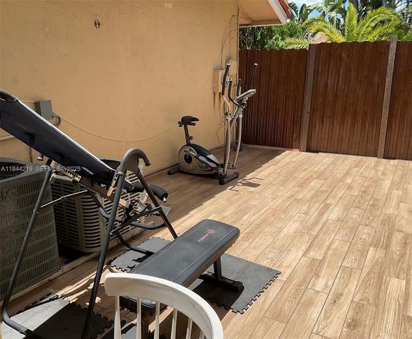 8453 NW 189 Street Road, Hialeah, FL 33015