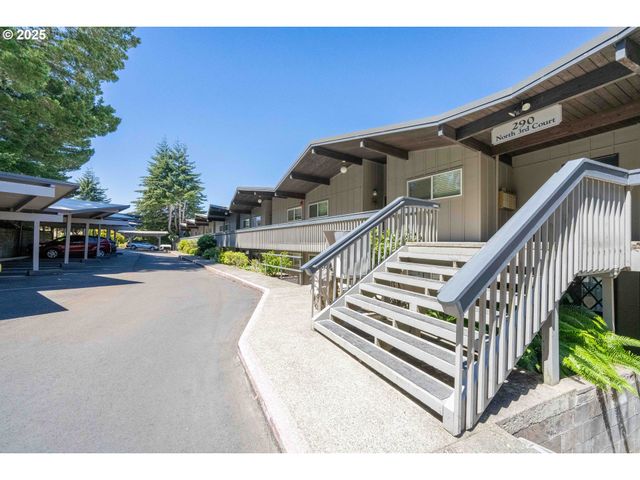 290 N 3rd Ct 7, Coos Bay, OR 97420